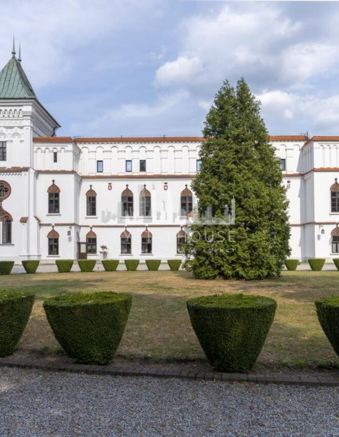 Przepiękny renesansowy zamek w Przecławiu